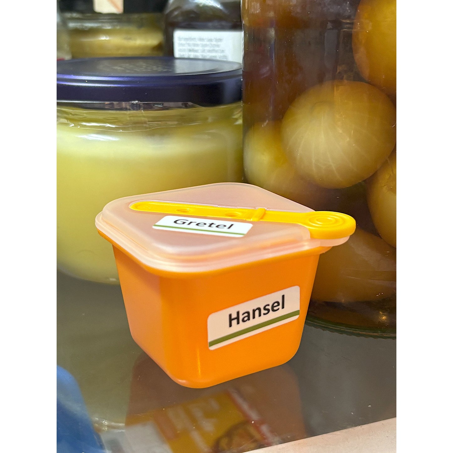 Tub-a-Pair - match-making labels for your containers